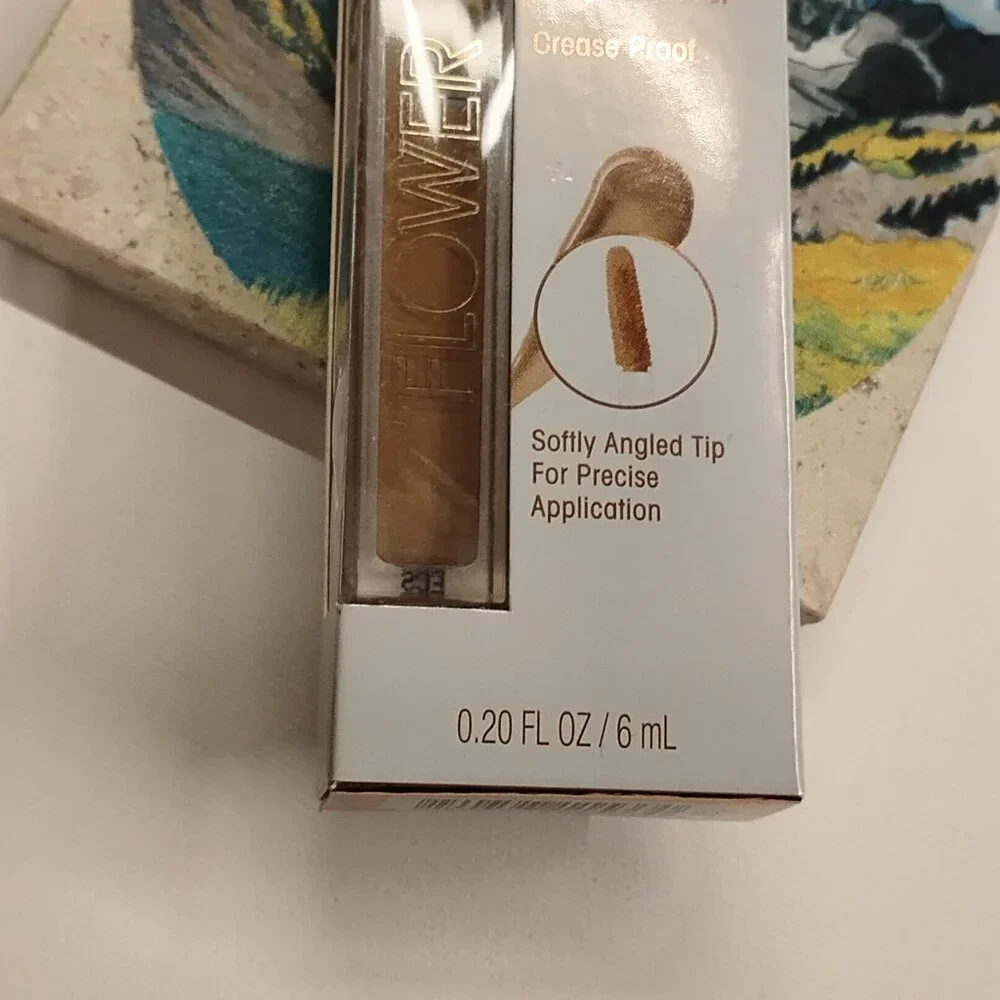 SEALED Flower Beauty Light Illusion Full Coverage Concealer - D2-3 Deep